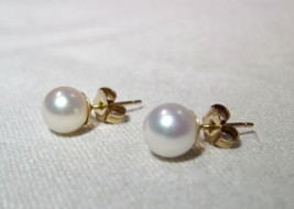 14K Yellow Gold Pearl Stud Earrings K1456 - £146.79 GBP