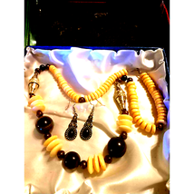 Vintage~Necklace and Earring Lot - $16.83