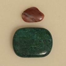 Vintage 1.5&quot; Blue Polished CHRYSOCOLLA &amp; MALACHITE + Small Red Jasper Ge... - $27.67