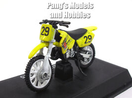 Suzuki RM 125 Dirt Bike - Motocross 1/32 Scale Diecast Metal Models - $16.82