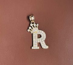 14k Yellow Gold Plated 2Ct Lab Created Diamond Crown Initial Letter &quot;R&quot; Pendant - £158.75 GBP