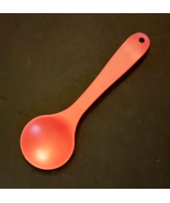 Red Plastic Serving Spoon Kitchen Utensil VTG Taiwan 3.5&quot; round shallow ... - $187.02 MXN