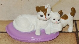 Fisher Price Loving Family Dollhouse white Pet Kittens in basket - $9.60