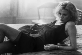 Kim Basinger in Nine 1/2 Weeks Sultry Pose Lying on Bed in Negligee 24x18 Poster - £17.94 GBP