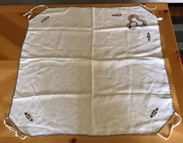 Vintage Rectangular Linen Embroidered Card Tablecloth 32&quot; x 33&quot;, Off White - £8.39 GBP