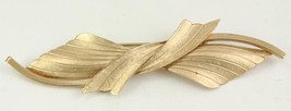 Vintage Costume Jewelry WELLS 1/20 12KT GF Gold Tone Twist Brooch Pin - £14.62 GBP