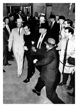 Jack Ruby Prepares To Shoot Lee Harvey Oswald 11/24/63 Jfk Assassin 5X7 Photo - £6.76 GBP