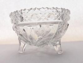 Glass Footed Bowl with Floral and Rick Rack Design - £15.71 GBP