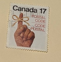 CANADA Stamp #816 1979 New Postal Codes Man&#39;s Hand 17¢ used - $0.67