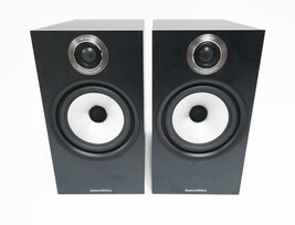 Bowers and Wilkins 606 S2 Anniversary Edition Bookshelf Speakers (Pair) Black image 3