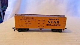 HO Scale Life-Like 38&#39; Armour Star Refrigerated Box Car, Yellow, #37160 - £15.98 GBP