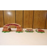 Melissa and Doug Puzzle World Wooden Archway/Building Pieces Toy Part Lot - £4.31 GBP