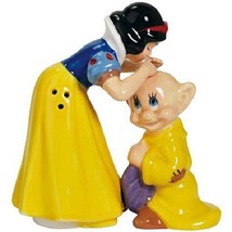 Disney&#39;s Snow White Kissing Dopey Ceramic Salt and Pepper Shakers Set NE... - $29.02