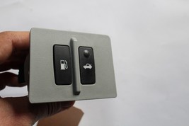 2006-2008 LEXUS IS250 IS350 FUEL GAS DOOR AND TRUNK LID GATE OPENER SWITCH X998 image 2