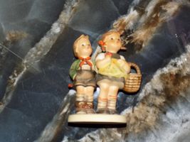 Goebel Hummel "To Market" Figurine Boy &amp; Girl w/ Basket #49/0 TMK-3 - $65.00
