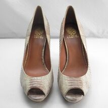 Vince Camuto Beige Rose Snakeskin Leather Peep Toe Heels - Women&#39;s Size 9 - $704.41 MXN