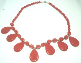 Charming Red Beaded Necklace - £4.70 GBP