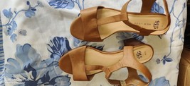 Womens NEW Look size 6 Brown Sandals Express Shipping - $18.00