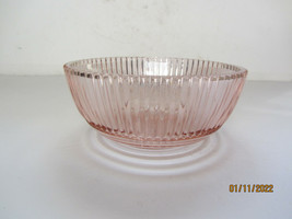 Vintage Pink Depression Glass Ribbed Design Serving Bowl - £8.01 GBP