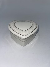 Heart Shaped Trinket Box Wedgwood Icing Bone China Flowers Jewelry Porcelain - £12.05 GBP