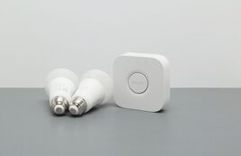 Philips Hue 563080 White E26 Bluetooth 75W Smart LED Starter Kit image 2