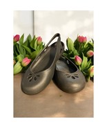 Black Sling Back Sandals Crocs Woman&#39;s Shoes Flats Slip Ons Size 8 - $26.17