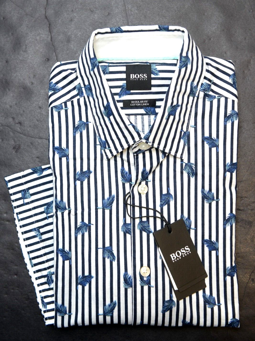 Primary image for Hugo Boss Men's Luka Short Sleeve Regular Fit Feather Print Cotton/Linen Shirt s