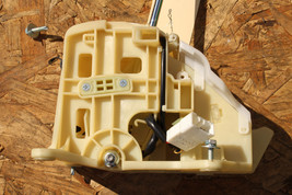 2009-2014 HYUNDAI GENESIS SEDAN AUTOMATIC TRANSMISSION SHIFT ASSEMBLY  V1121 image 6