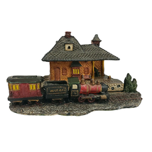Department 56 Dickens Village Miniature Train &amp; Station - $20.28