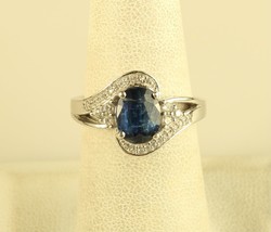 Vtg Sterling Oval Blue Sapphire and CZ Opening Twist Halo Proposal Ring STS 925 - £50.48 GBP