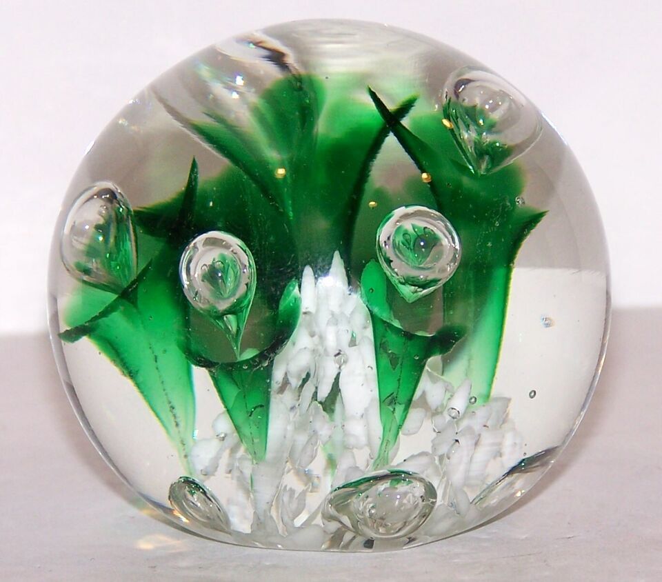 LOVELY SIGNED PEACOCK GLASS WORKS ART GLASS WHITE WITH GREEN FLOWERS PAP... - $28.70