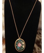 Vintage AVON Florentine Mosaic Cloisonné Floral Black Pendant》26 Inch Ne... - £20.78 GBP