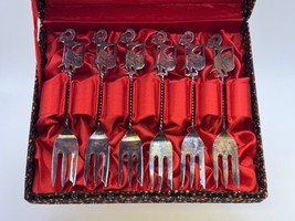 Set of 6 KB .800 Silver Olive / Pickle Forks in Fitted Box - $2,241.64 MXN