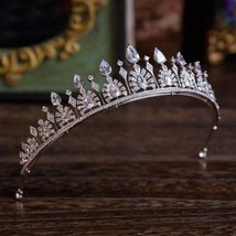 Magnificence Vintage Tiara, Silver - $48.99