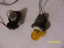 1992 1993 1994 1995 ROADMASTER SEDAN MARKER SIGNAL 2 LIGHT BULB SOCKET O... - $1,097.89 MXN