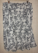 EXCELLENT WOMENS Christopher &amp; Banks WHITE W/ BLACK FLORAL LINED SKIRT S... - £19.68 GBP