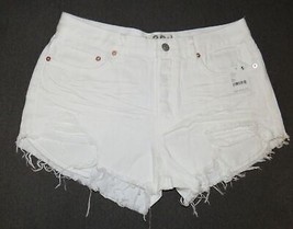 Free People Women&#39;s White Distressed Denim Shorts Size 29 - £31.34 GBP