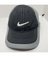 Nike Golf Black &amp; Gray Hat strap back embroidered swoosh Nikegolf - $251.83 MXN