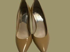Michael Kors Women&#39;s Beige ( Potters Clay) High Heels Pumps Career Shoes... - £72.34 GBP