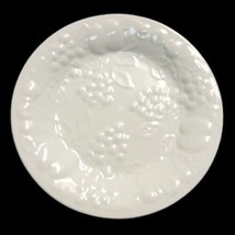 Gibson Designs FLOURISH 5-Salad Plates 7 3/4&quot;D White Embossed Fruit Dess... - £37.39 GBP