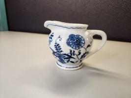 Blue Danube &quot;Blue Onion&quot; Porcelain Creamer 3 7/8” 10oz Japan - £10.41 GBP