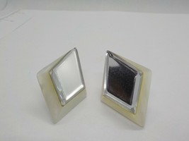 80&#39;S PLASTIC WHITE MIRRORED POST EARRINGS WOMENS FASHION COSTUME JEWELRY... - $7.99