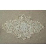 Vintage Doily 14&quot;x7.5&quot; handmade crochet knit knitted beige kitsch home h... - $149.08 MXN