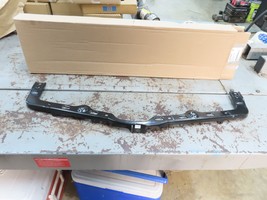 GM 84129794 Front Bumper Center Fascia Support - €37,15 EUR