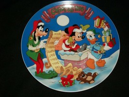 Groiler Disney Christmas Plate 1990 Checking it Twice Mickey Donald Goofy - £31.23 GBP