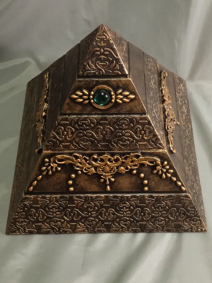 Jewelry box,Pyramid box - $185.00