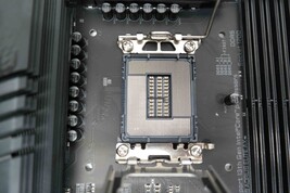 GIGABYTE Z790 AORUS ELITE AX LGA 1700 ATX Intel Motherboard image 4