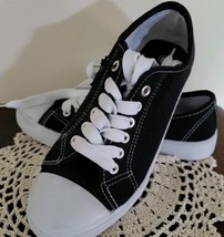 Bobbie Brooks Brand ~ Ladie&#39;s Size 6 ~ Black &amp; White ~ Lace Up Casual Sneakers - £17.89 GBP