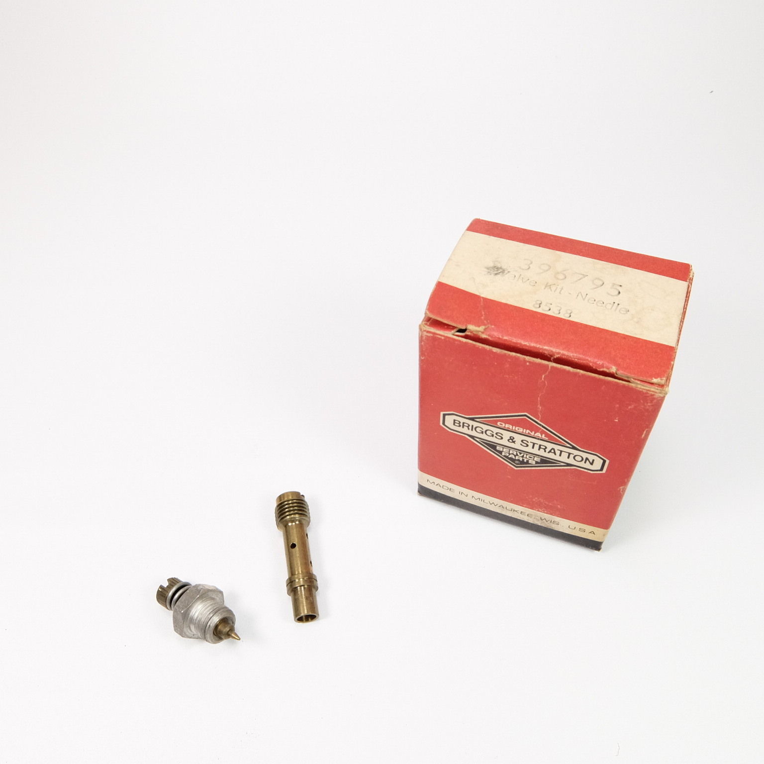 New OEM Briggs &amp; Stratton 396795 Needle Valve Kit - $0.99