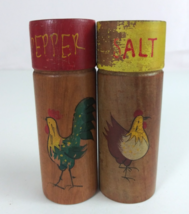 Vintage Farm Country Rooster Wooden Cylinder Salt &amp; Pepper Shakers - €8,37 EUR